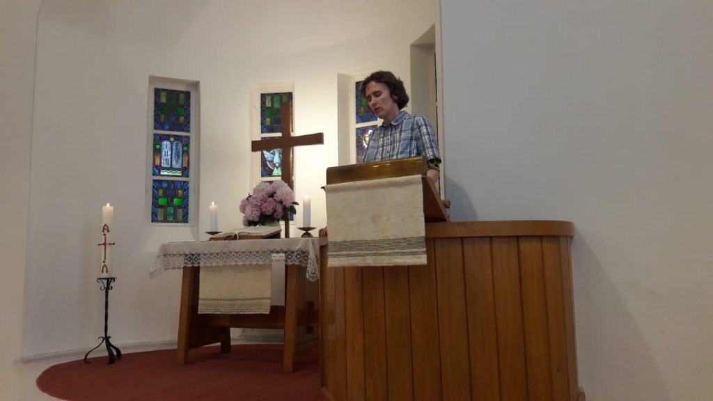 Verbandsmitglied Sylvia Wagner bei der Predigt.
