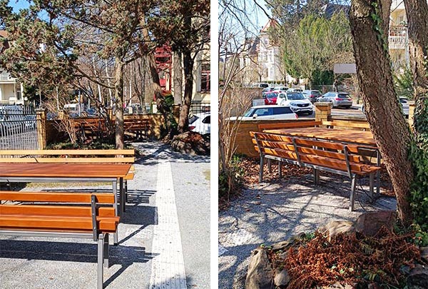 Ein frühlingshafter Blick auf zwei der drei Beratungsplätze.